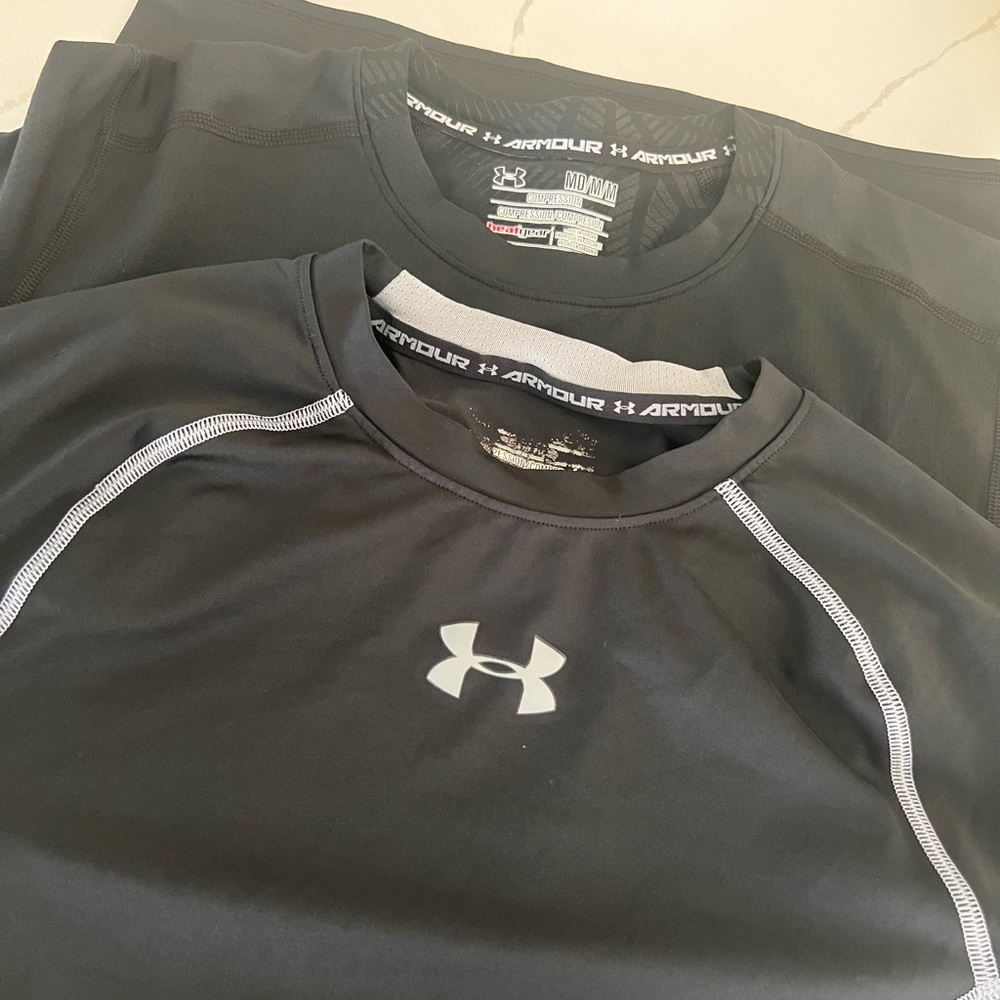 Under armour 2 compression shirts mens size medium